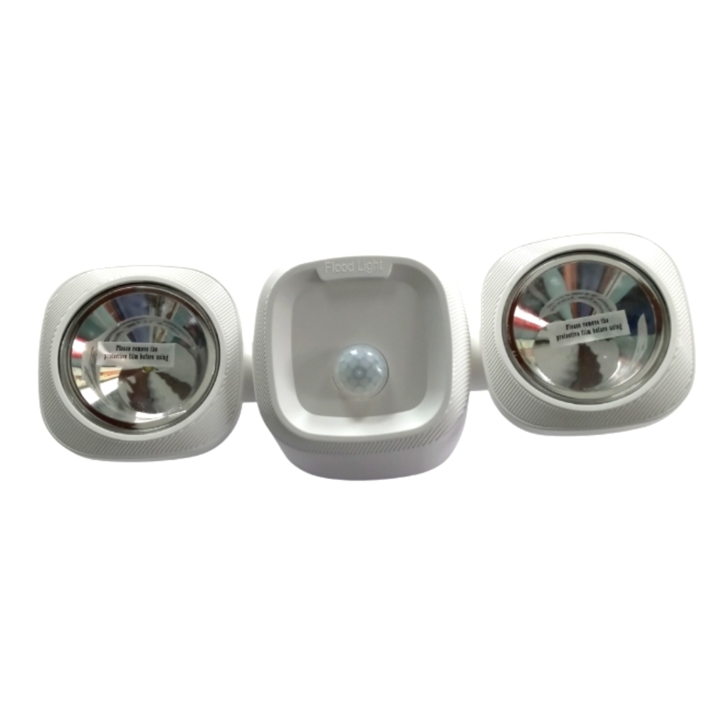 NWT Outdoor White Motion Activated & Battery Powered Security Spotlight